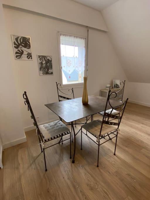 Studio Lumineux De 35M2 Au Coeur De Solesmes Bagian luar foto